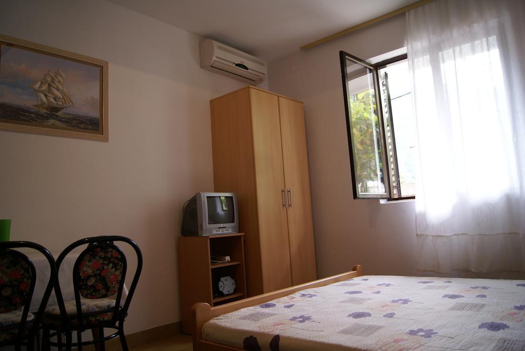 Apartment Kotor-Andrija Jovanovic Rum bild